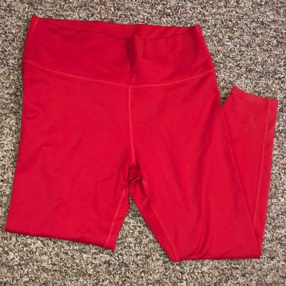 Red capri Fabletics leggings